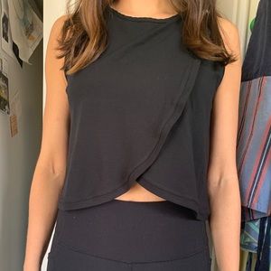 Black crop tank Twenty Brand